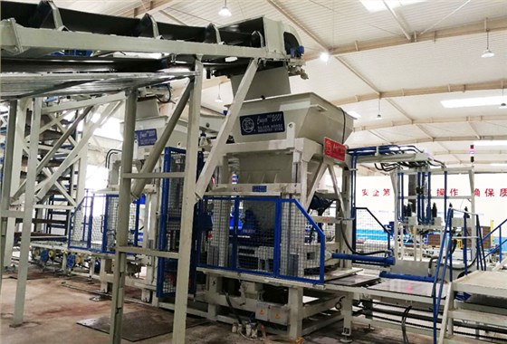 透水磚機生產(chǎn)線