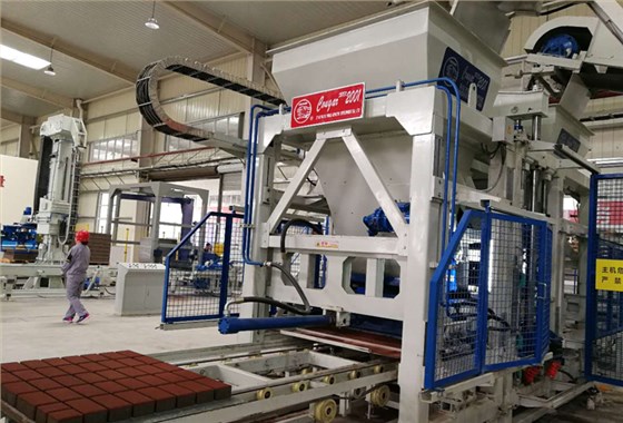 路面磚生產(chǎn)設備