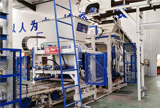 全自動(dòng)水泥磚制磚機(jī)