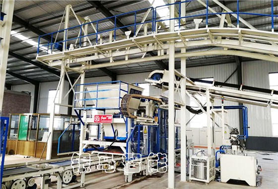 草坪磚生產(chǎn)機(jī)器：砌塊磚機(jī)不同型號(hào)設(shè)備的選購(gòu)細(xì)節(jié)