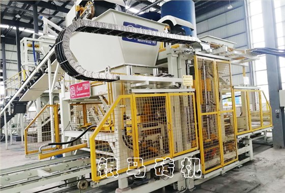 建筑用磚生產(chǎn)線：免燒磚機械生產(chǎn)中的兩種不安全狀態(tài)，你占那條？