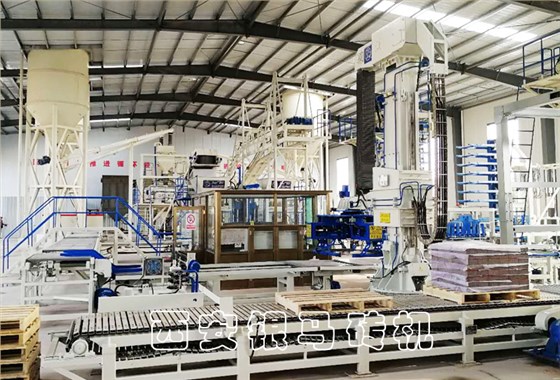 透水磚機(jī)搶占市場&ldquo;先機(jī)&rdquo;，成制磚多面手！