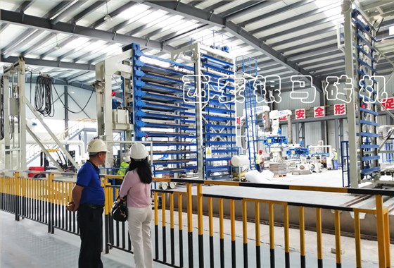 建筑垃圾制磚全套設(shè)備：讓城市&ldquo;負資產(chǎn)&rdquo;實現(xiàn)循環(huán)再生！