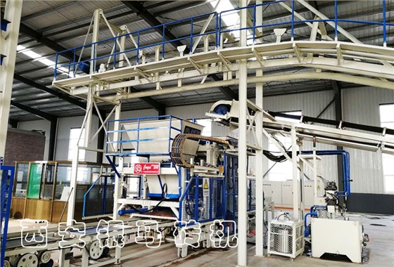  免燒壓磚機生產(chǎn)線：乘&ldquo;新基建&rdquo;之風(fēng)，破固廢污染之浪！