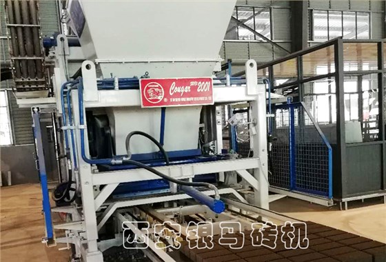 砂石料制磚設(shè)備：透水磚機冬季維護細節(jié)與托板選擇注意事項