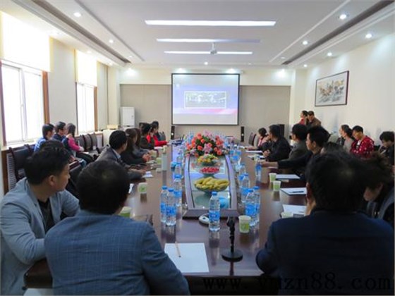 銀馬透水磚機廠家扒皮會現(xiàn)場