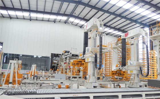 透水磚機(jī)生產(chǎn)線(xiàn)