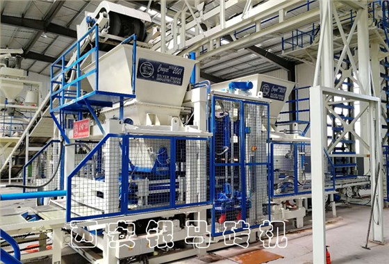 路沿石生產(chǎn)設(shè)備：透水磚機(jī)固廢資源化需要技術(shù)與工藝的同步邁進(jìn)！