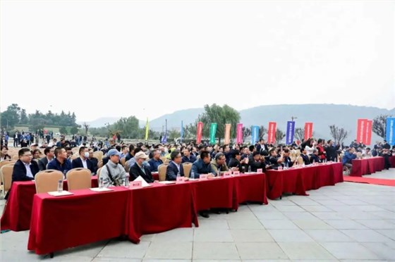 大會(huì)以&ldquo;創(chuàng)新驅(qū)動(dòng)發(fā)展，循環(huán)引領(lǐng)未來&rdquo;為主題