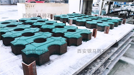 免燒磚全自動(dòng)磚機(jī)：大型利廢企業(yè)規(guī)?；a(chǎn)高品質(zhì)制品的選擇