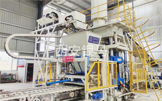 金尾礦制磚生產(chǎn)線：科技攻關(guān) 點(diǎn)廢成石