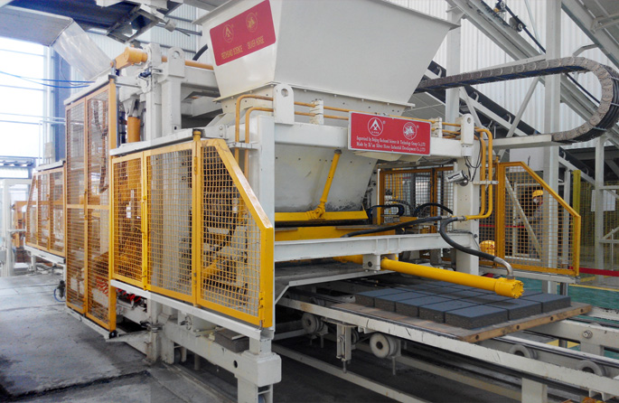 這樣的新型透水磚機(jī)廠家國(guó)內(nèi)首屈一指