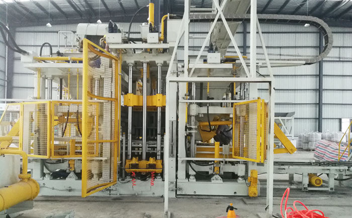 透水磚機(jī)生產(chǎn)廠家市場機(jī)遇瞭望