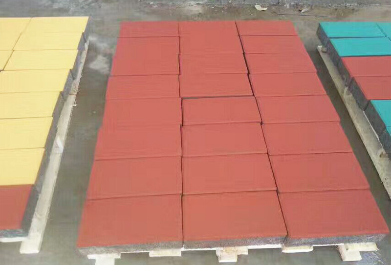 透水磚磚機創(chuàng)新中謀發(fā)展