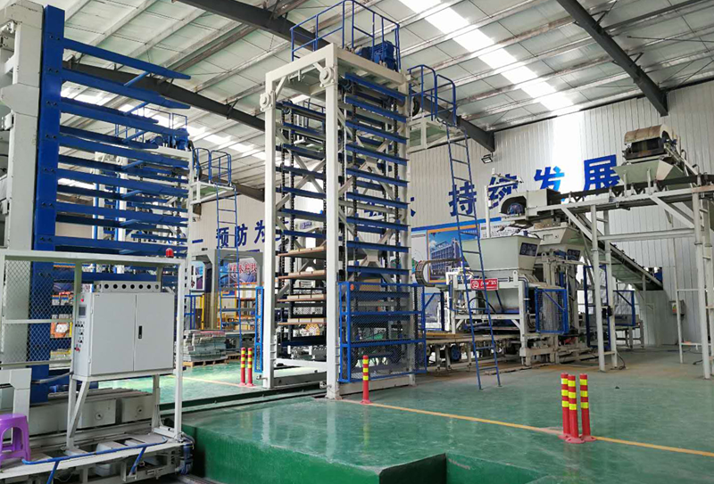 水泥磚機(jī)械設(shè)備：生活距離健康只差環(huán)保