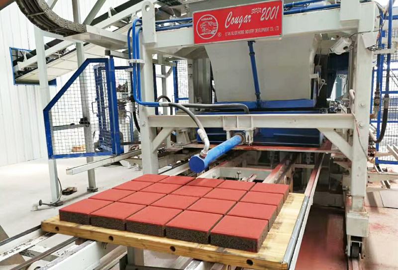 全自動(dòng)制磚機(jī)設(shè)備