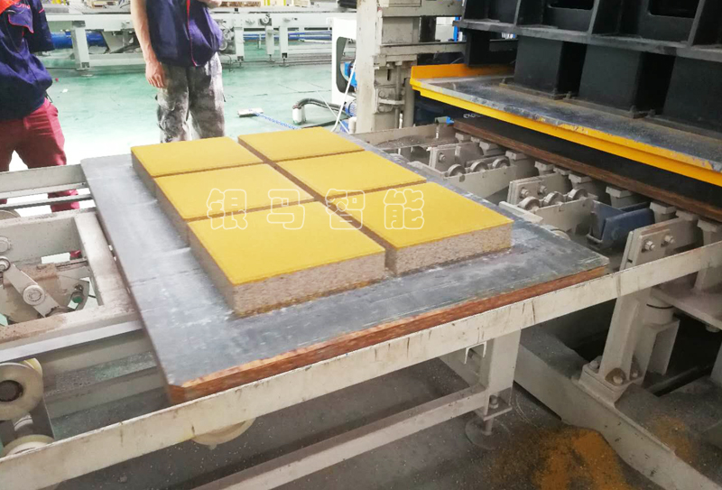 水泥免燒磚制磚機(jī)