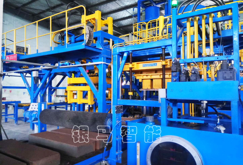 PC磚機(jī)械設(shè)備：西安銀馬砌塊磚機(jī)2019年的技術(shù)突破！