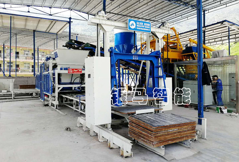 便道磚生產(chǎn)設備：免燒磚機轉(zhuǎn)型升級的目標是價值定位！