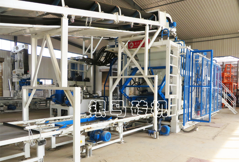 水泥磚磚機：科技革新，本質(zhì)升華
