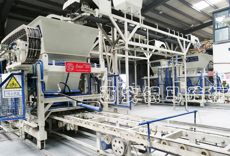 透水磚機革新升級，打響民族企業(yè)“硬核”品牌！