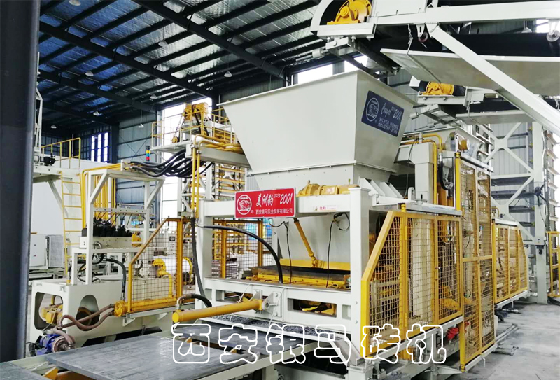 全自動新型磚機：透水磚機工業(yè)固廢全兼容，距離生態(tài)更進一步！