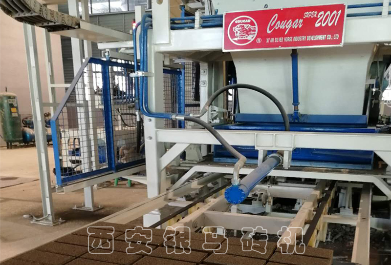 透水磚機(jī)：制磚機(jī)械設(shè)備能否化解“海綿城市”建設(shè)中的難題？