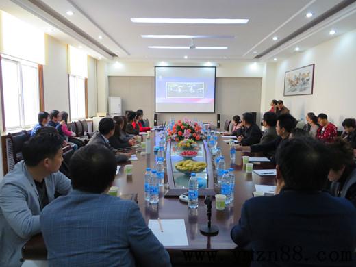 銀馬透水磚機(jī)廠家扒皮會(huì)現(xiàn)場