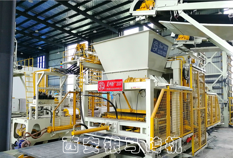 銅尾礦制磚機(jī)：免燒磚機(jī)實(shí)現(xiàn)固廢規(guī)?；Y源化清潔化高值化利用