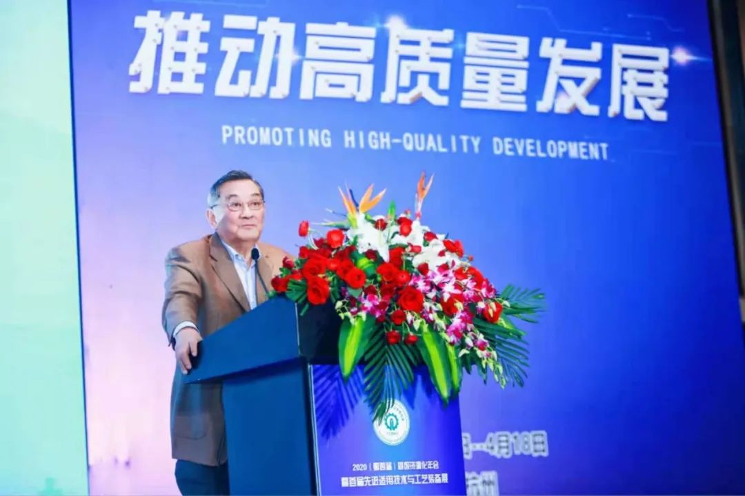 國(guó)務(wù)院參事室原副主任蔣明麟