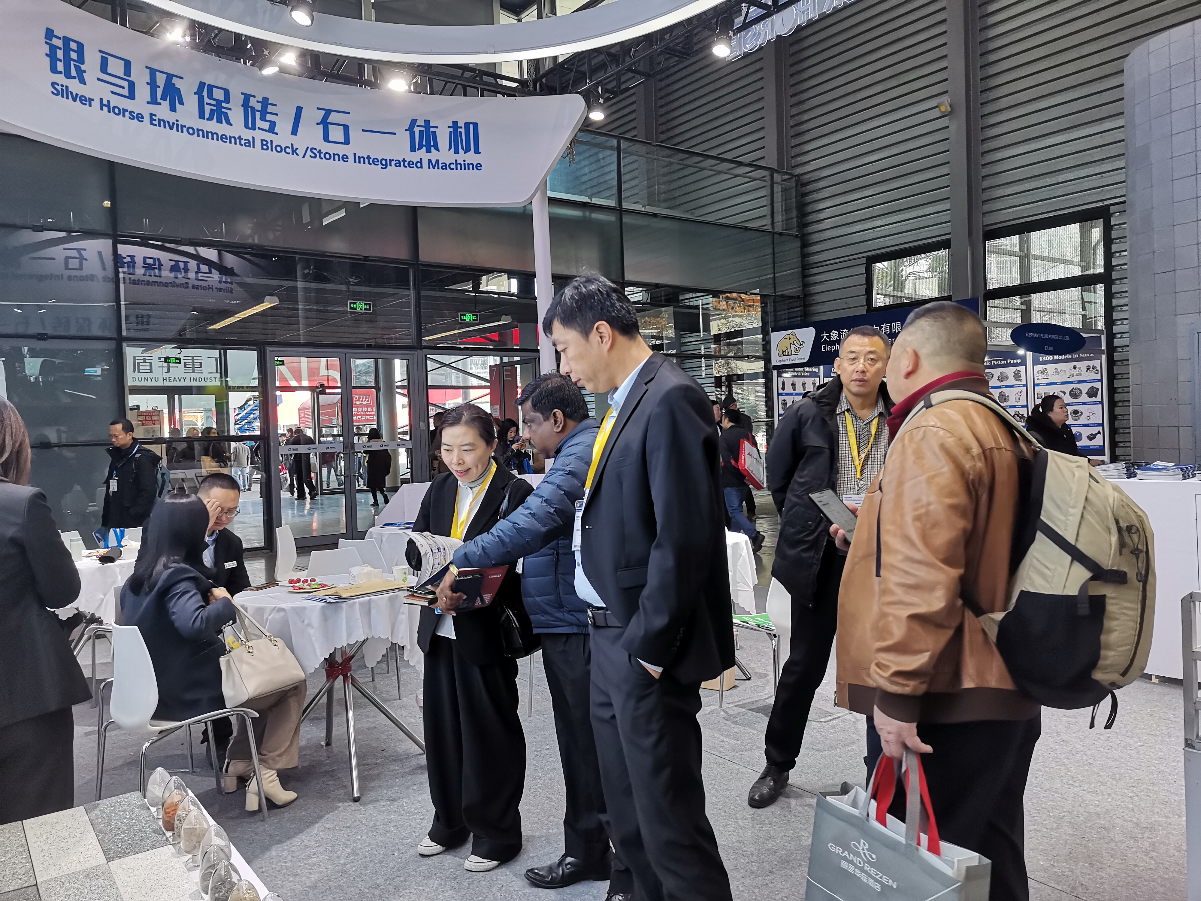 西安銀馬公司誠(chéng)邀您共赴bauma CHINA 2024上海寶馬展！